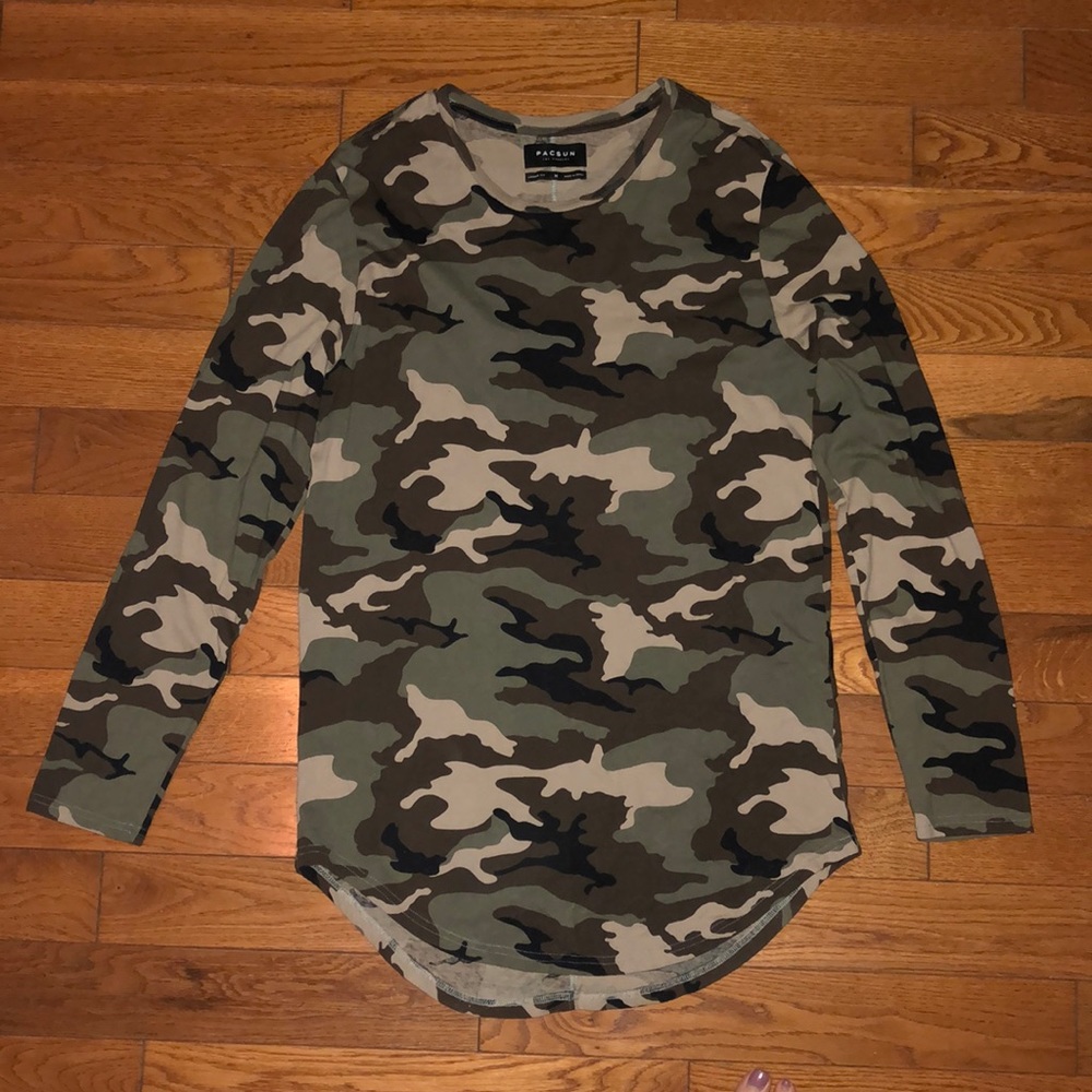 PacSun Medium Camo Long-sleeve